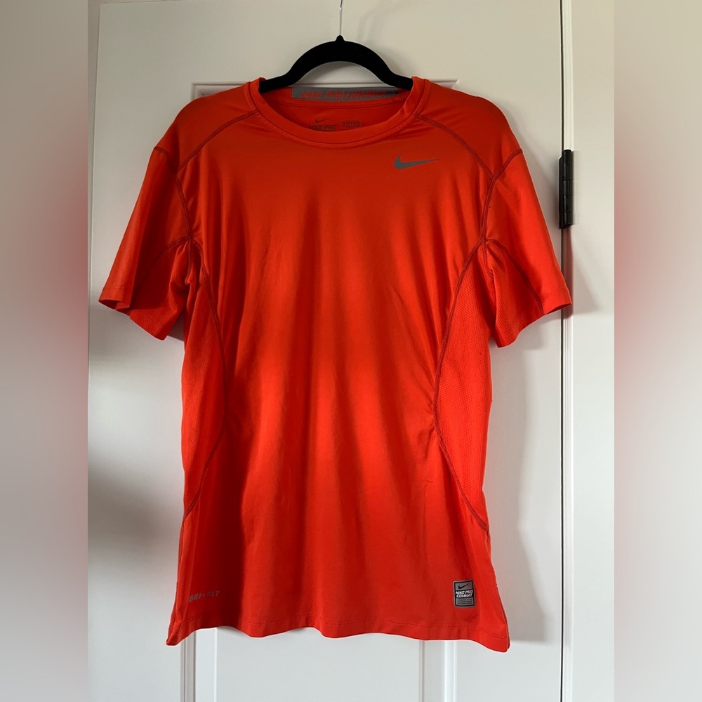 Nike Pro Combat Dri-Fit Compression T-Shirt Mens M Fitted Orange Short Sleeve
